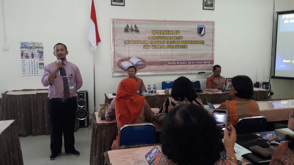Guru SMA Warga Surakarta Aktif, Kreatif, Inovatif, dan produktif dengan Literasi
