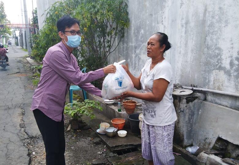 SMA WARGA Surakarta Peduli Sesama